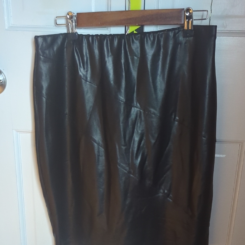 Elegant Black Skirt